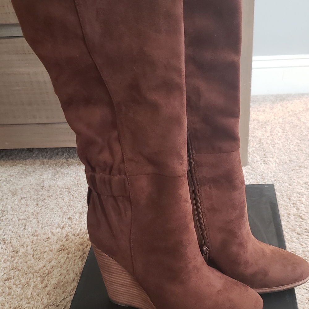 Charles David Hampton Wedge Boots